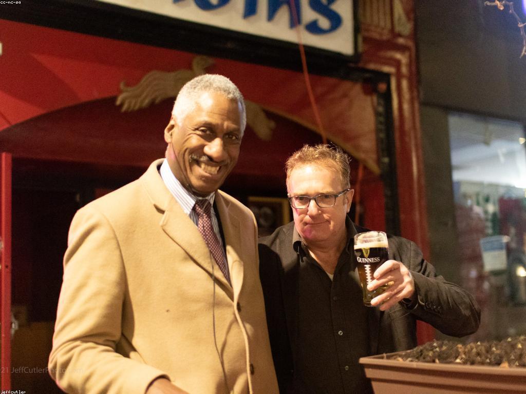 សារៈសំខាន់នៃព័ត៌មានអាប់ដេតក្នុងការទំនាក់ទំនងសង្គម